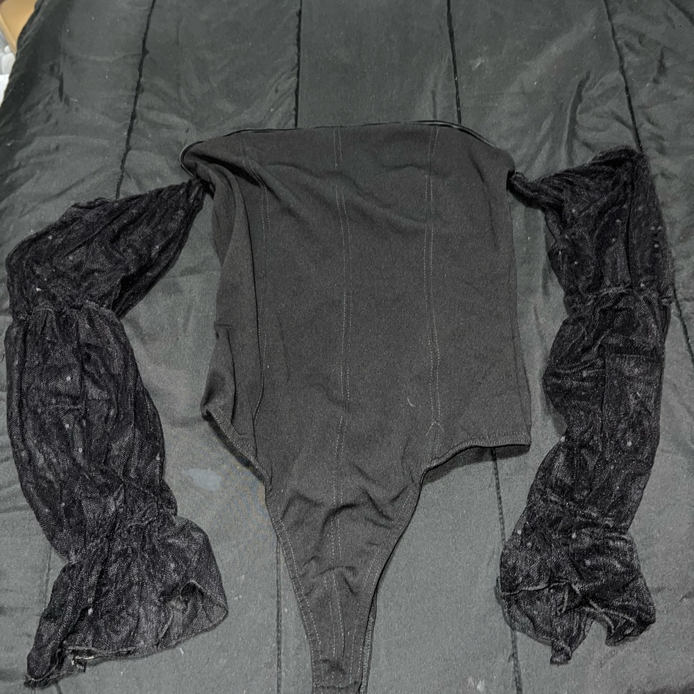 MISSGUIDED BODY - Picture 3 of 3